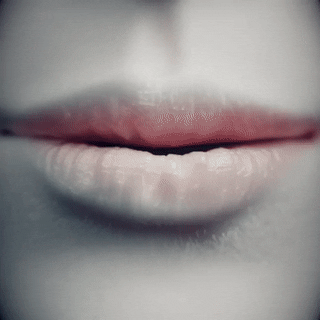 Стоковые видео по запросу Поцеловать красные губы
