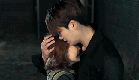 Анимация Актриса Пак Бо Ён / Park Bo Young в роли До Бон Сун и актер Пак Хен Сик / Park Hyung Shik в роли Ан Мин Хека из дорамы Силачка До Бон Сун / Strong Woman Do Bong Soon, гифка Актриса Пак Бо Ён / Park Bo Young в роли До Бон Сун и актер Пак Хен Сик / Park Hyung Shik в роли Ан Мин Хека из дорамы Силачка До Бон Сун / Strong Woman Do Bong Soon