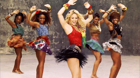 Анимация Колумбийская певица Шакира / Shakira танцует с другими девушками, гифка Колумбийская певица Шакира / Shakira танцует с другими девушками