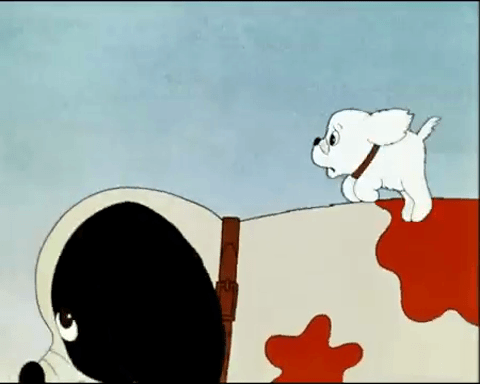 Анимация Щенок сьезжает с головы огромной собаки и падает, мультфильм: Разрешите погулять с вашей собакой, гифка Щенок сьезжает с головы огромной собаки и падает, мультфильм: Разрешите погулять с вашей собакой