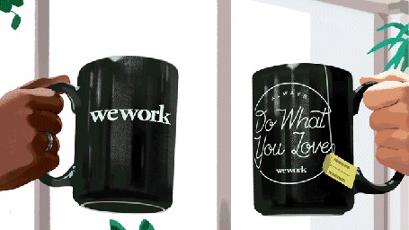 Анимация В руке парня и девушки чашки с чаем