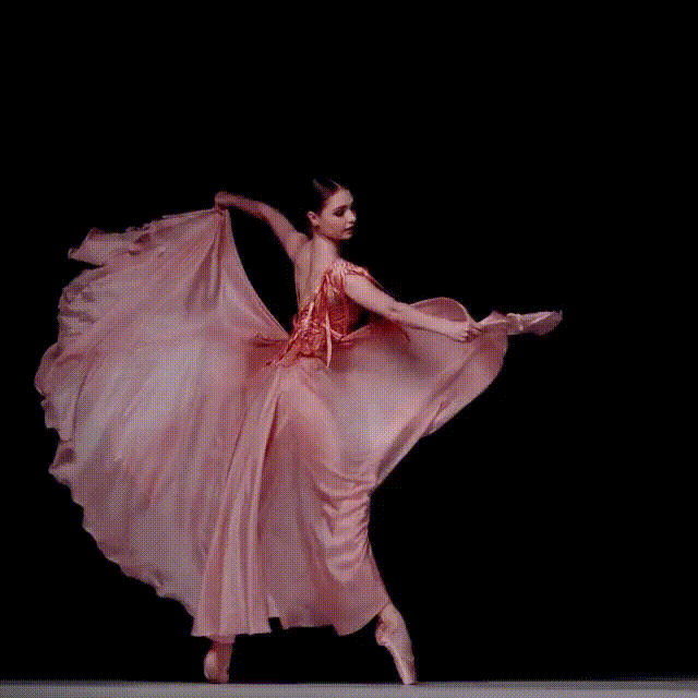 Анимация Танец девушки в розовом платье на черном фоне, гифка Танец девушки в розовом платье на черном фоне